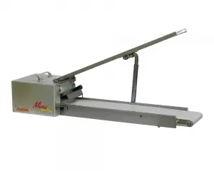 Formadora de tiras Mini <img src="a42a2aa6c7440291c38ba9adc5892a56_S.jpg" alt="Formadora de tiras Mini">